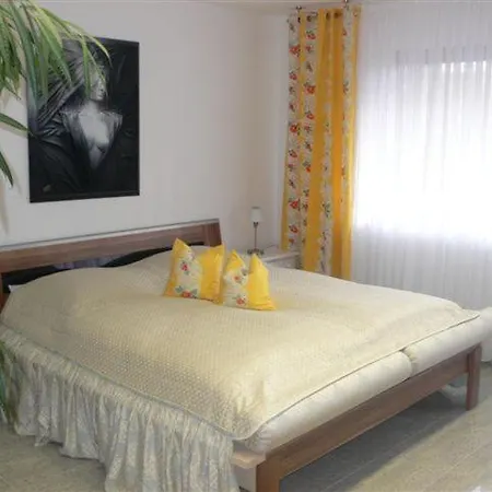 Ferienwohnung Gollas Apartament *